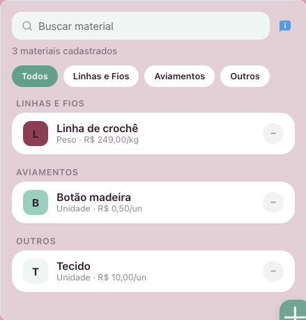 Lista Meus Materiais agrupada por categoria, com os chips Linhas e Fios, Aviamentos e Outros e o preço por unidade base de cada um.